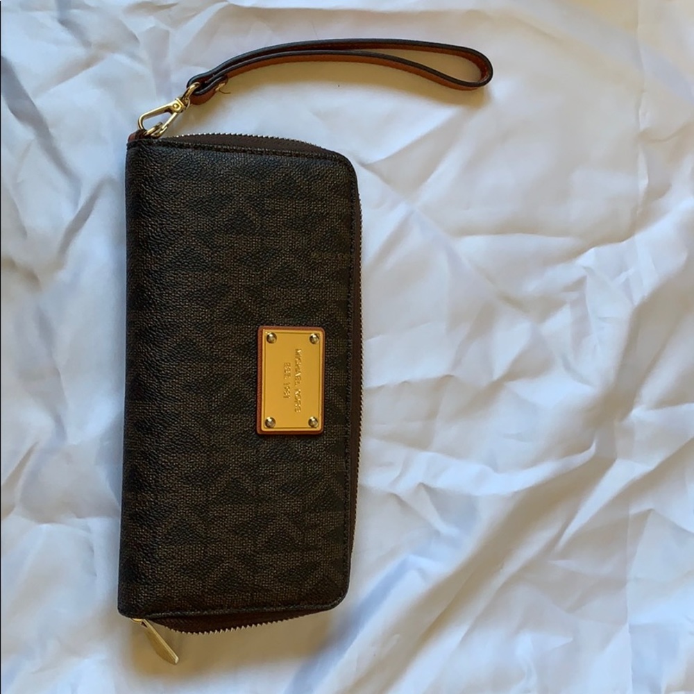 Michael Kors wallet
